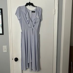 NWT 💙 DN Designs short sleeve stripped Maxi dress